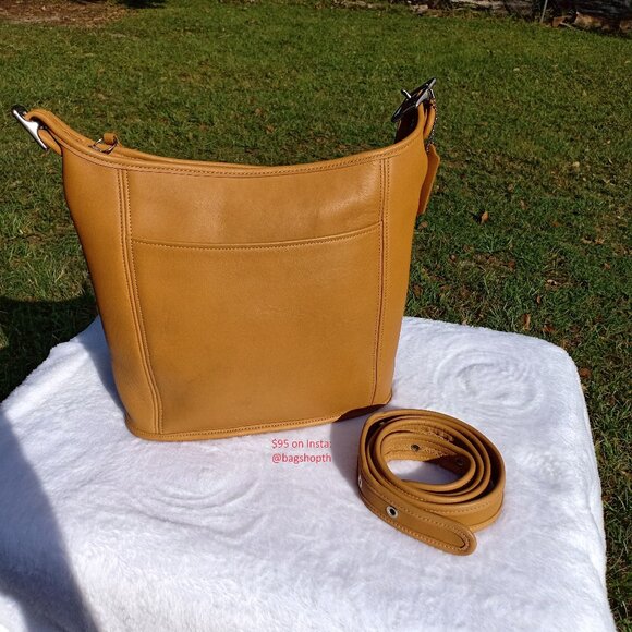 Coach Handbags - Vintage Coach 9816 Slim Duffle leather bag